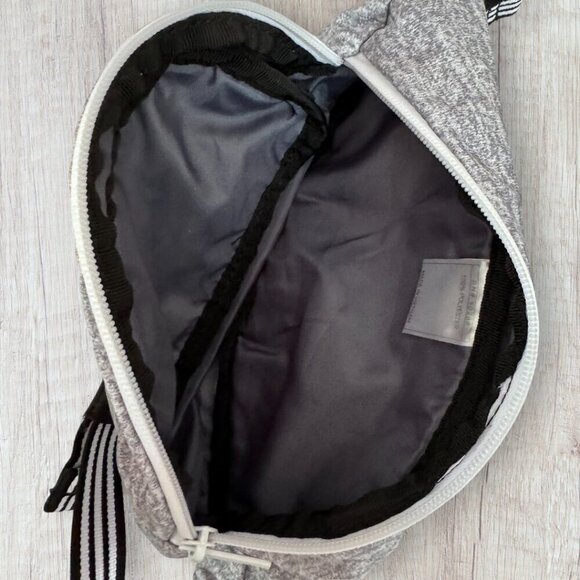 ADIDAS Original Heather Gray Fanny Pack Belt Waist Bag Logo Adjustable Strap Zip - Picture 3 of 4